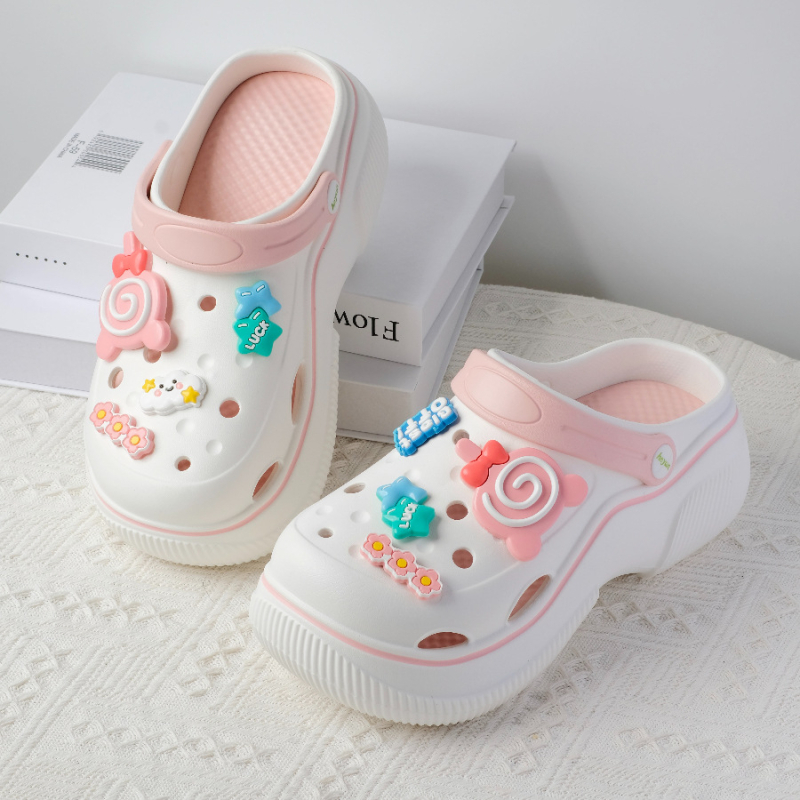 Internetist trendikad moekad platvormkoogi põhjaga kingad, naiste paksu tallaga, libisemiskindlad, armsad koomiksiga rannasandaalid sügiseks ja suveks