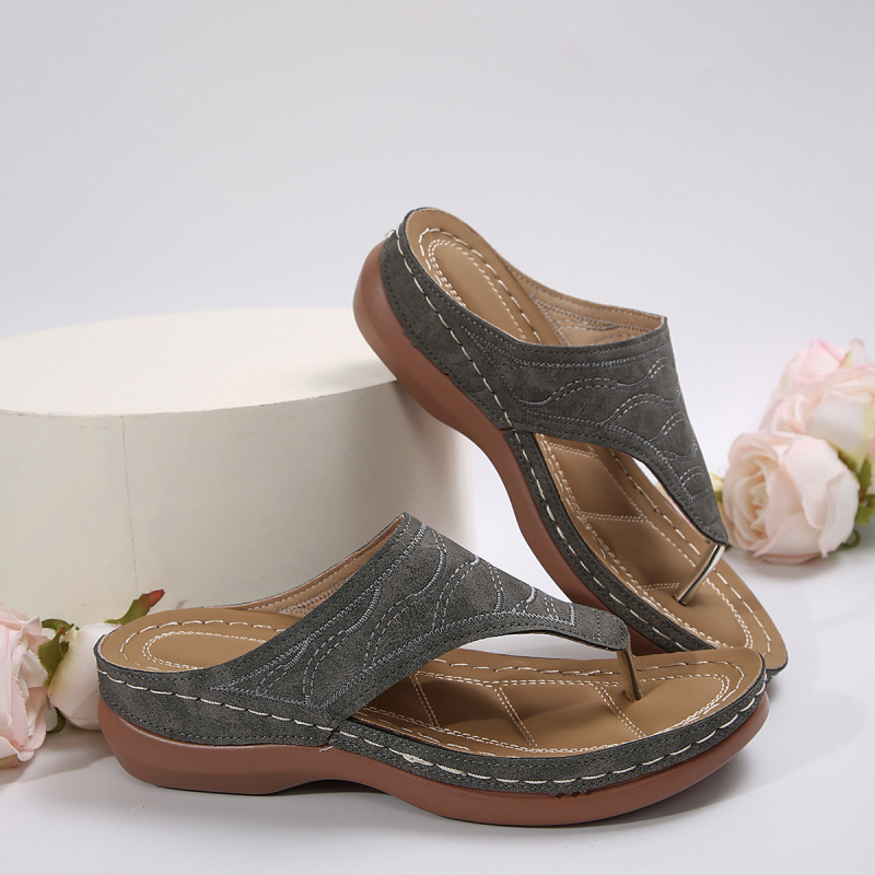 „Wish“ sandėlyje esantys moteriški batai, vasariniai, nauji romėniško stiliaus sagtimi moteriški sandalai, užsienio prekybos, 43 dydžio, pu basutės.