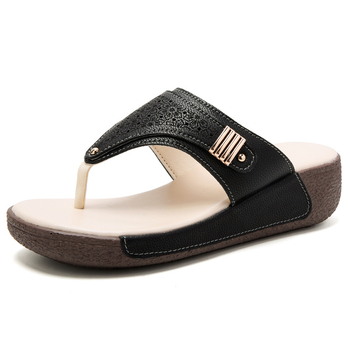 Γαλλικά στιλ, πολυτελή σανδάλια και παντόφλες για γυναίκες, καλοκαίρι 2024, νέο στυλ, εξωτερική ένδυση με φούστα και χοντρό πάτο, σανδάλια παραλίας με slip-on