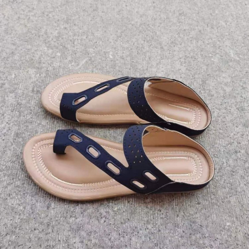Nyári női cipők 2025 új lapos talpú, csatos női szandálok és papucsok, plus size csatos orrú női szandálok külkereskedelem számára