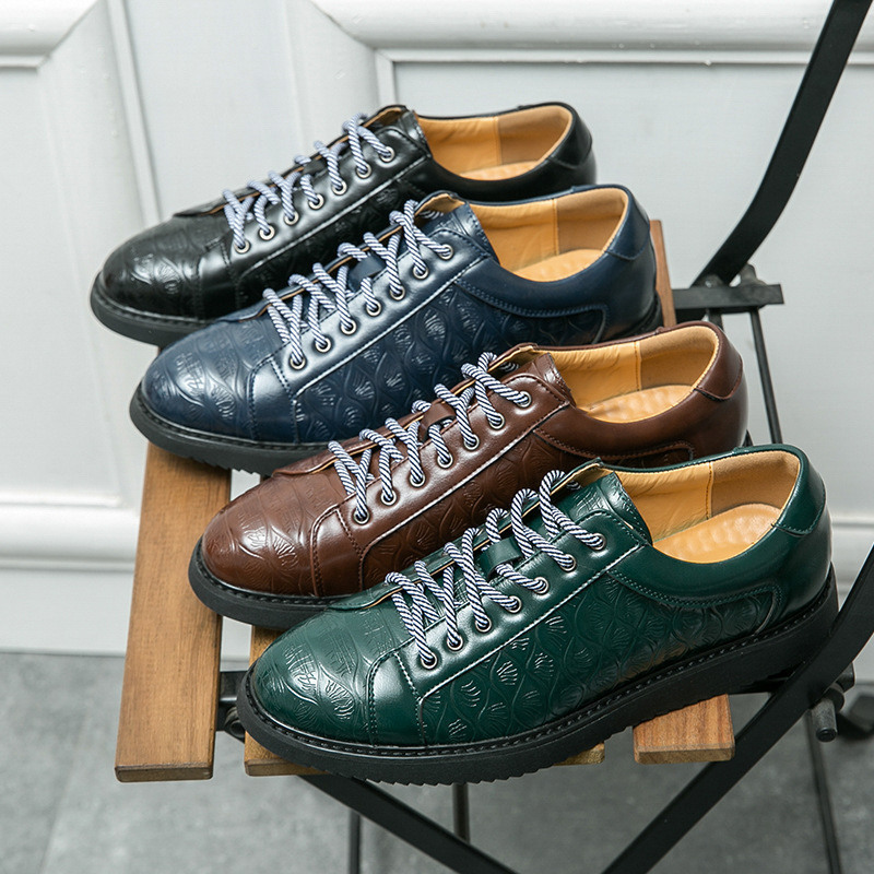 Cezhraničné jarné a letné nové šnurovacie biznis kožené topánky pánske európske stanice módne plus size pánske topánky spoločenské ležérne topánky na palubovke pánske