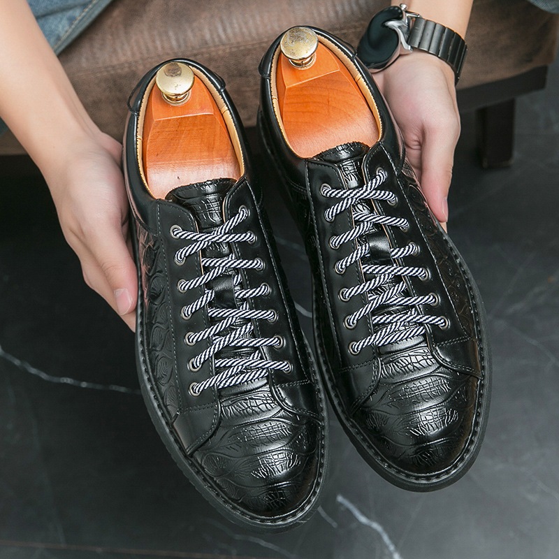 Cezhraničné jarné a letné nové šnurovacie biznis kožené topánky pánske európske stanice módne plus size pánske topánky spoločenské ležérne topánky na palubovke pánske