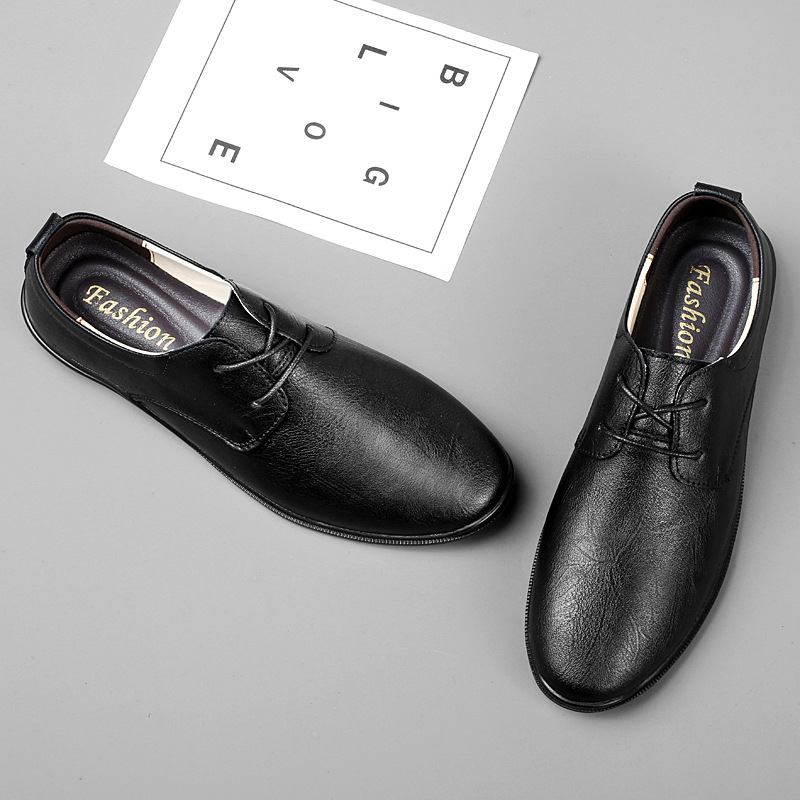 Pánske topánky Jar 2025 Nové špicaté nízke nohavice Business Casual topánky pre dospelých Pánske retro trendy malé kožené topánky