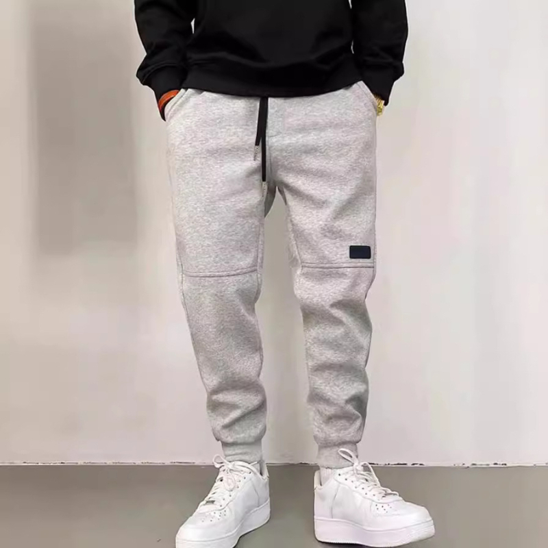 2023. aasta Amazon Independent Stationi keermestatud pingutusnööriga vabaaja paksendatud püksid. Trendikad brändi fliisvoodriga püksid. Mugavad, soojad ja vabaaja. Mitmekülgsed.