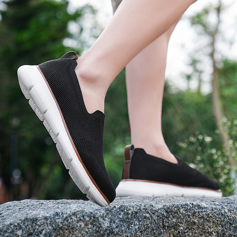 Kojinės ir batai 2025 Vyriški užsegami batai Kvėpuojantys sportbačiai Skraidantys tinklelio batai Vyriški plius dydžio vaikščiojimo batai