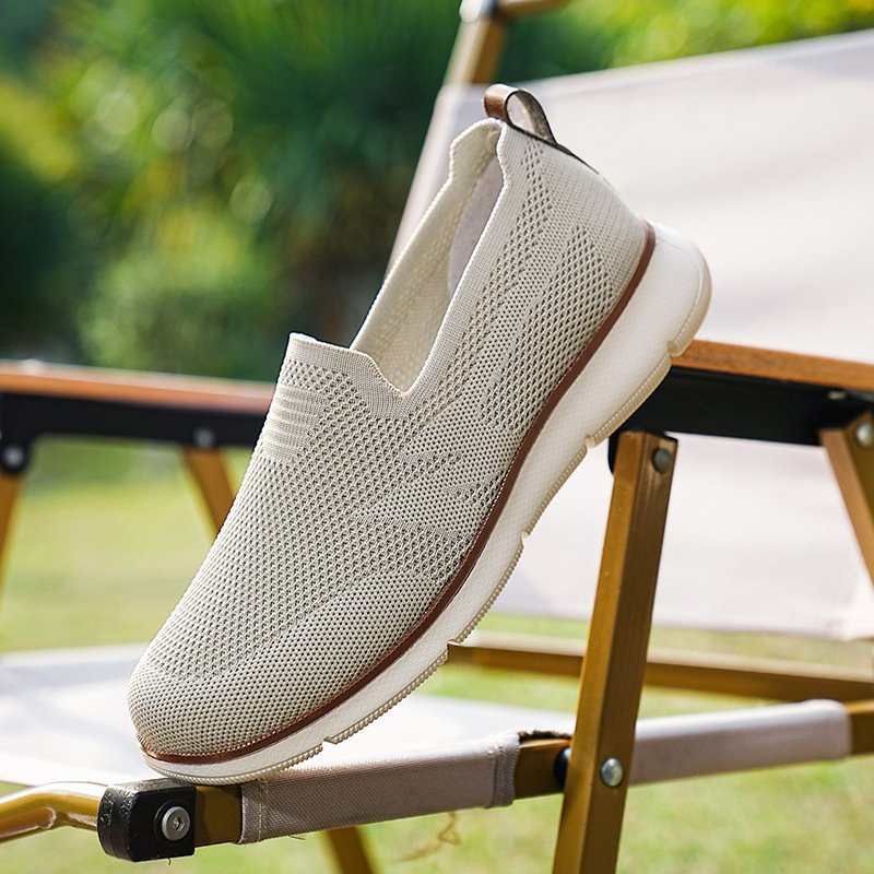 Kojinės ir batai 2025 Vyriški užsegami batai Kvėpuojantys sportbačiai Skraidantys tinklelio batai Vyriški plius dydžio vaikščiojimo batai