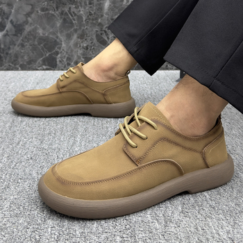 Õõnesnahast meeste kingad 2024. aasta suvised uued meeste kingad ehtsast nahast hingavad trendikad universaalsed paksu tallaga vintage vabaajajalatsid