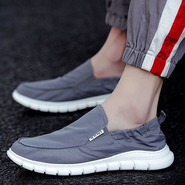 Vanad Pekingi lõuendikingad meeste kevadised jääsiidist riidest kingad, hingavad meeste kingad, Korea stiilis trendikad meeste universaalsed vabaajajalatsid, moekad kingad