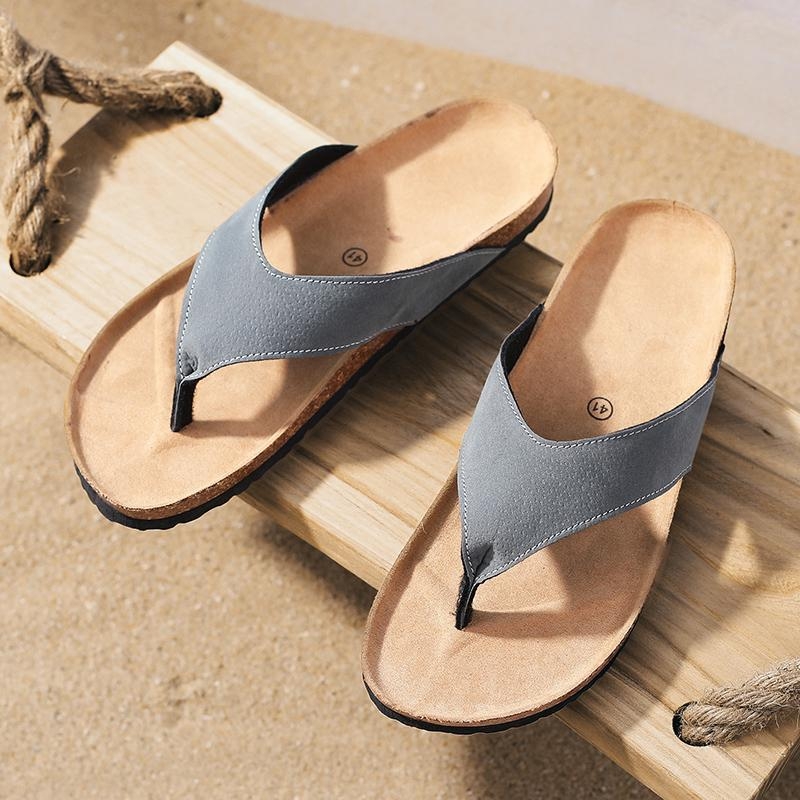 2024. gada jaunās vasaras iešļūcenes vīriešu ikdienas virsdrēbes pludmales apavi iešļūcenes mājas korķa čības