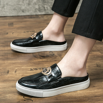 Pánska obuv z iných krajín, kožené topánky so strapcami veľkých veľkostí, pánske mokasíny na európske a americké móla, moderná ležérna obuv pre biznis, kožené nazúvacie topánky