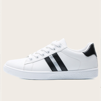 Didelių dydžių moteriški bateliai pavasariui ir rudeniui, spalvų blokavimo būdu, plokščiapadžiai, suvarstomi sportbačiai, moteriški universalūs laisvalaikio sportbačiai, žemapadžiai balti bateliai.