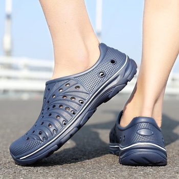 Διασυνοριακά 2025 Νέα Αναπνεόμενα Τσόκαρα Καλοκαιρινά Εξωτερικά Σανδάλια με Δάχτυλα Παραλίας Ανδρικά Slip-On Χονδρική