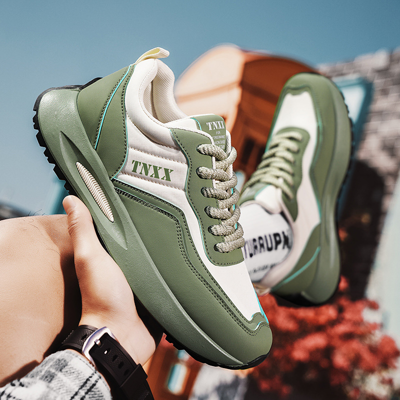 Didmeninė prekyba vyriškais naujais, kvėpuojančiais „Forrest Gump“ batais paaugliams, storu dugnu, madingais batais, „AliExpress“ tarpvalstybiniais sprogimais, sportiniais laisvalaikio batais.