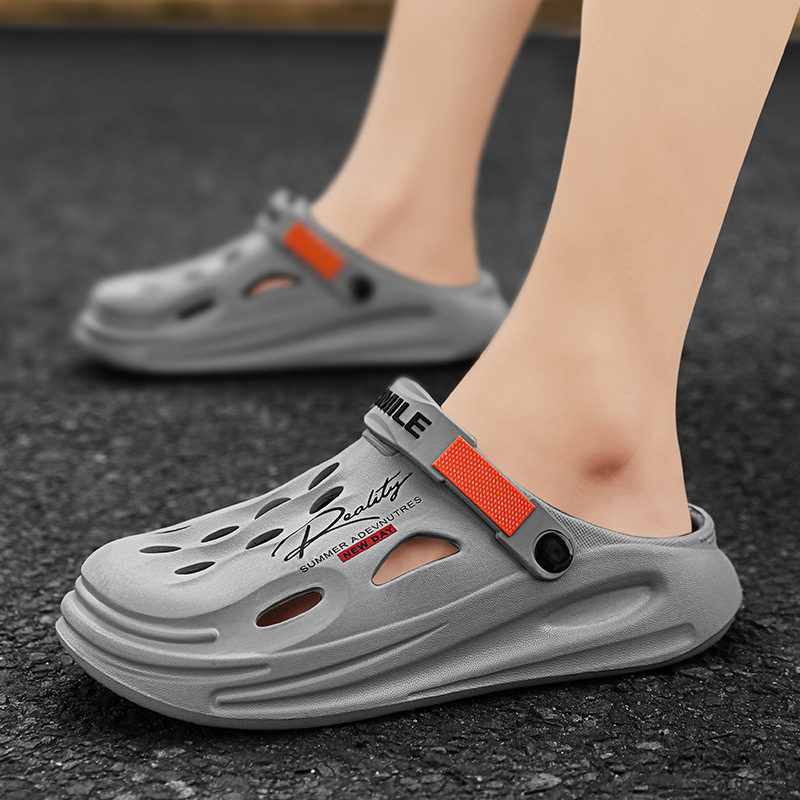 Határokon átnyúló lyukas cipők 2025 nyári új stílusú baotou üreges tengerparti strandszandálok és papucsok kültéri vastag talpú irodai cipők