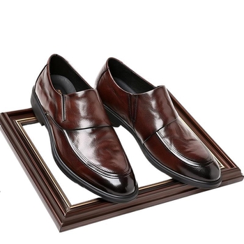 Κλασικά επίσημα δερμάτινα παπούτσια αυτοκινήτου για άνδρες, αναπνεύσιμα παπούτσια επαγγελματικού κοστουμιού, κορεάτικα slip-on, ευέλικτα και μοντέρνα ανδρικά παπούτσια