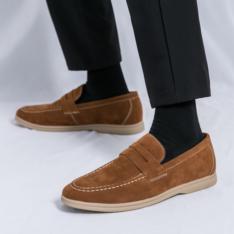 Pánske topánky cezhraničné plus size ležérne kožené topánky módne nazúvacie mokasíny trendy jednoduché formálne oblečenie obchodné kožené topánky je možné poslať v mene