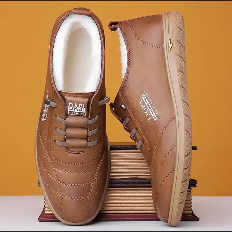 Nové pánske ležérne topánky s okrúhlou hlavou, obchodné trendy pánske topánky, malé biele topánky, kožené topánky, veľkoobchodný predaj z továrne 9173