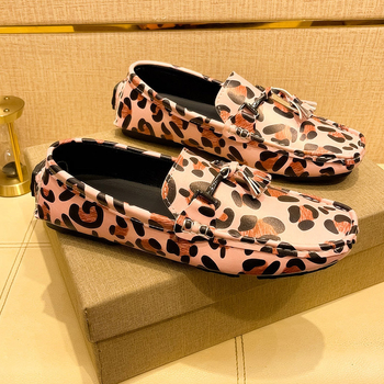 2025. gada pavasara un rudens vīriešu apavi ikdienas pārrobežu plus izmēra reljefi ikdienas moderni vīriešu mīkstas zoles uzvelkami ikdienas pupiņu formas apavi