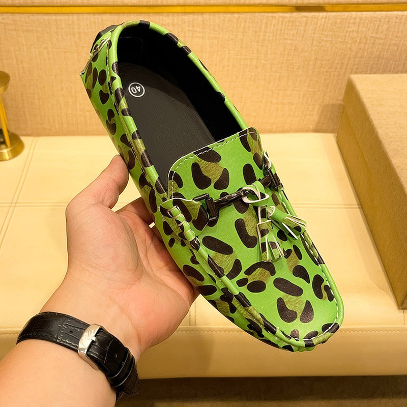 2025. gada pavasara un rudens vīriešu apavi ikdienas pārrobežu plus izmēra reljefi ikdienas moderni vīriešu mīkstas zoles uzvelkami ikdienas pupiņu formas apavi