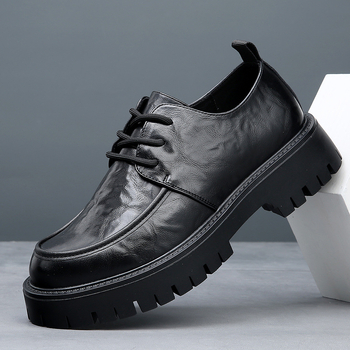 Pánske topánky pre väčšie veľkosti, jar a leto, nové módne, hrubopodrážkové, priedušné, duté, ležérne topánky, pánske biznis topánky s veľkým prstom, kožené topánky z pravej kože
