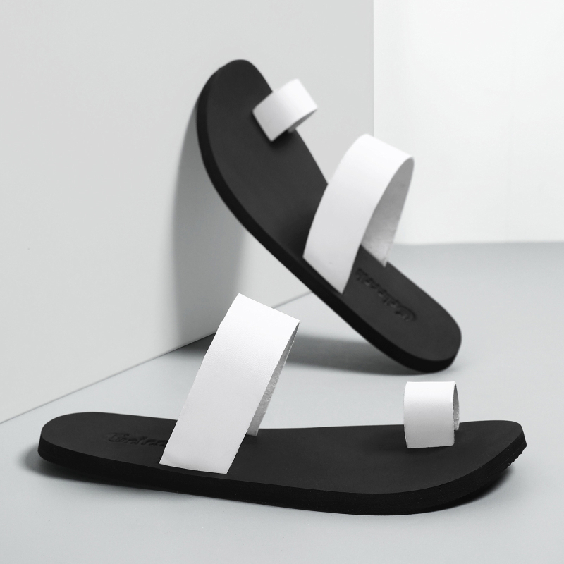 Nyári férfi papucsok, személyre szabott és sokoldalú, fekete koreai stílusú divatos tengerparti római szandál, férfi gyártói flip-flopok