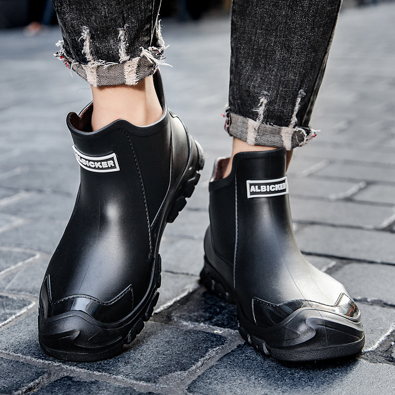 Μπότες Αδιάβροχης για Άνδρες, Ανθεκτικές στη Φθορά Μπότες Αδιάβροχης με Κοντό Σωλήνα, Αντιολισθητικά Παπούτσια για Πλύσιμο Αυτοκινήτου, Παπούτσια από Βελούδο από Λαστιχένιο, Μοντέρνες Αδιάβροχες Μπότες για Άνδρες με Πηχτό Σώμα