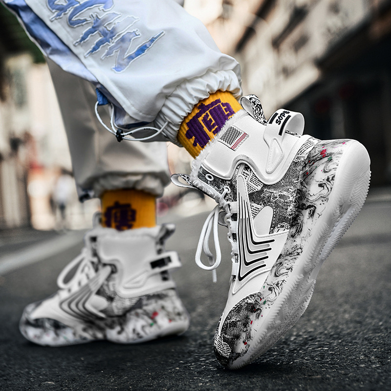 tossud piiriülesed pluss-suuruses graffitikujulised helendavad tudengitrennid kirdesuunas fliisvoodriga paksud kõrged suured puuvillased kingad