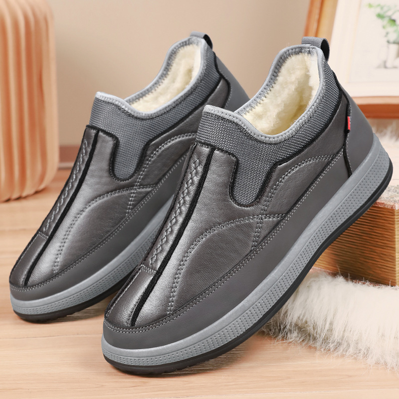 Pantofi de bumbac de iarnă noi în aer liber casual confortabili pentru bărbați pantofi caldi slip-on cu căptușeală din fleece îngroșați pantofi de tată transfrontalieri en-gros