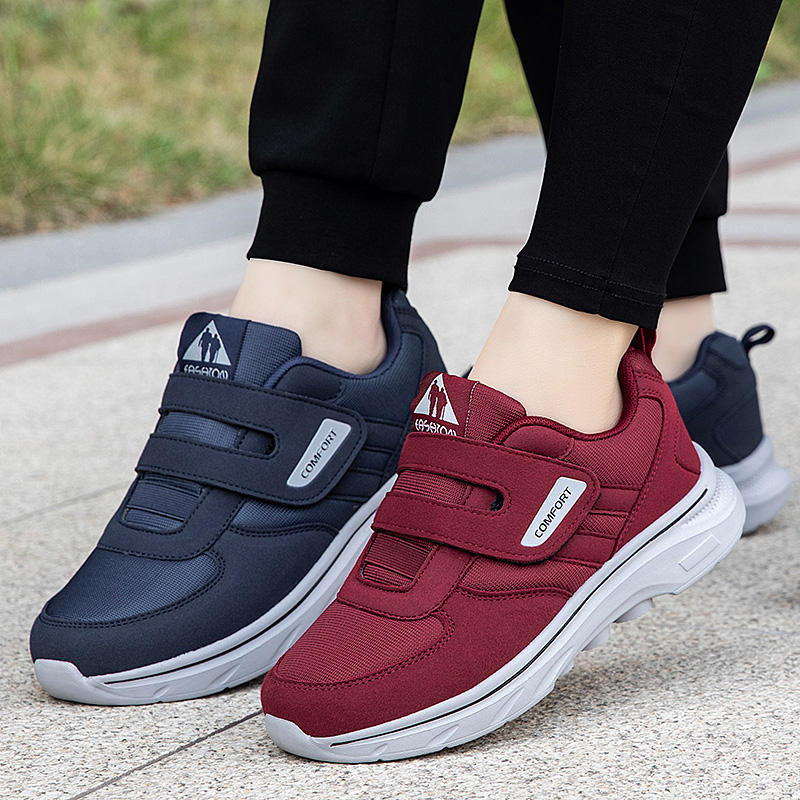 Senų žmonių batai moterims, minkšti padai, platūs ir storėjantys, mamos batai, skirti vidutinio ir vyresnio amžiaus žmonėms, patogūs, neslystantys, laisvalaikio sportiniai vaikščiojimo batai