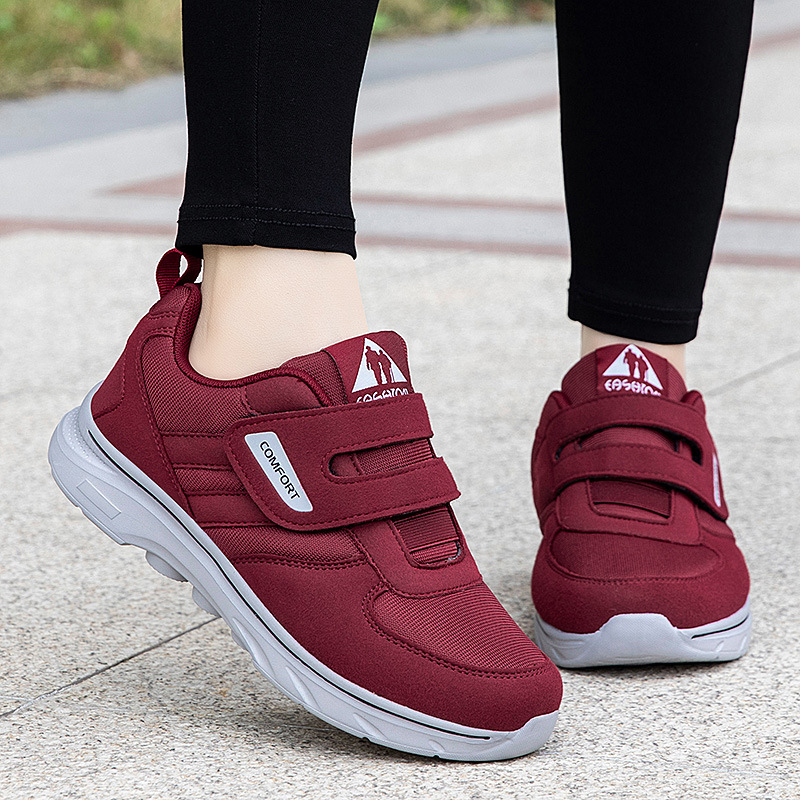 Senų žmonių batai moterims, minkšti padai, platūs ir storėjantys, mamos batai, skirti vidutinio ir vyresnio amžiaus žmonėms, patogūs, neslystantys, laisvalaikio sportiniai vaikščiojimo batai