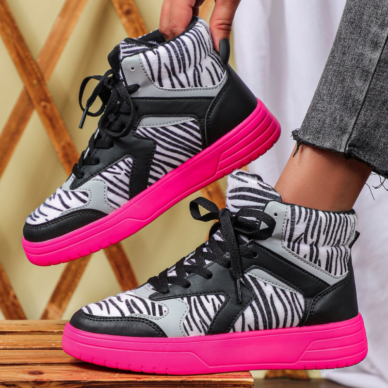 Europietiško ir amerikietiško gatvės stiliaus zebro rašto madingi vidutinio aukščio riedlenčių bateliai, lauko laisvalaikio sportbačiai, madingi visų rungtynių porų madingi bateliai