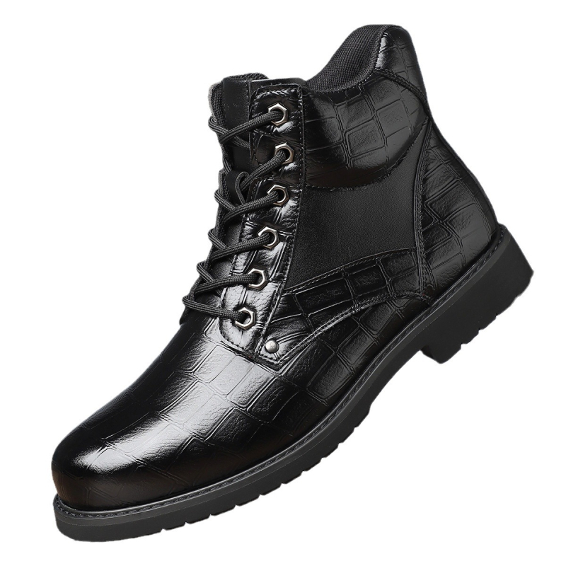 Nauji, plius dydžio vyriški retro stiliaus odiniai laisvalaikio batai, madingi, vidutinio aukščio, dryžuoti Martino aulinukai su kutais.