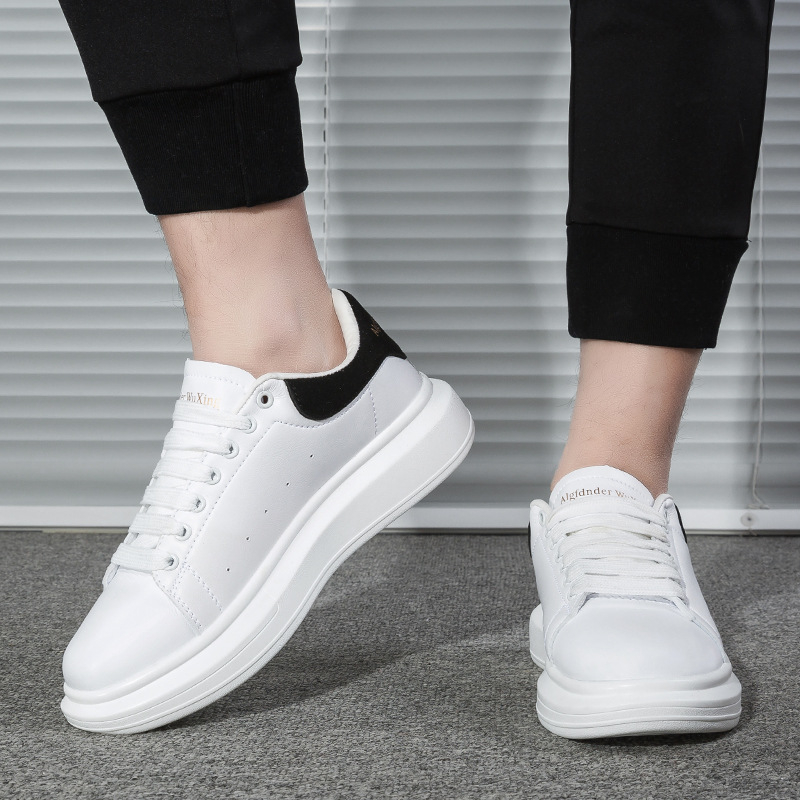 McQueen bijele cipele muške i ženske cipele 2024. nove proljetne i jesenske debeli potplat, povećane, lagane, prozračne, sportske i ležerne tenisice za sve vrste sportova