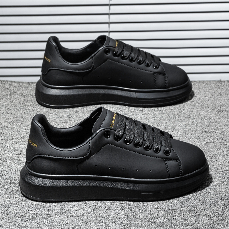 McQueen bijele cipele muške i ženske cipele 2024. nove proljetne i jesenske debeli potplat, povećane, lagane, prozračne, sportske i ležerne tenisice za sve vrste sportova