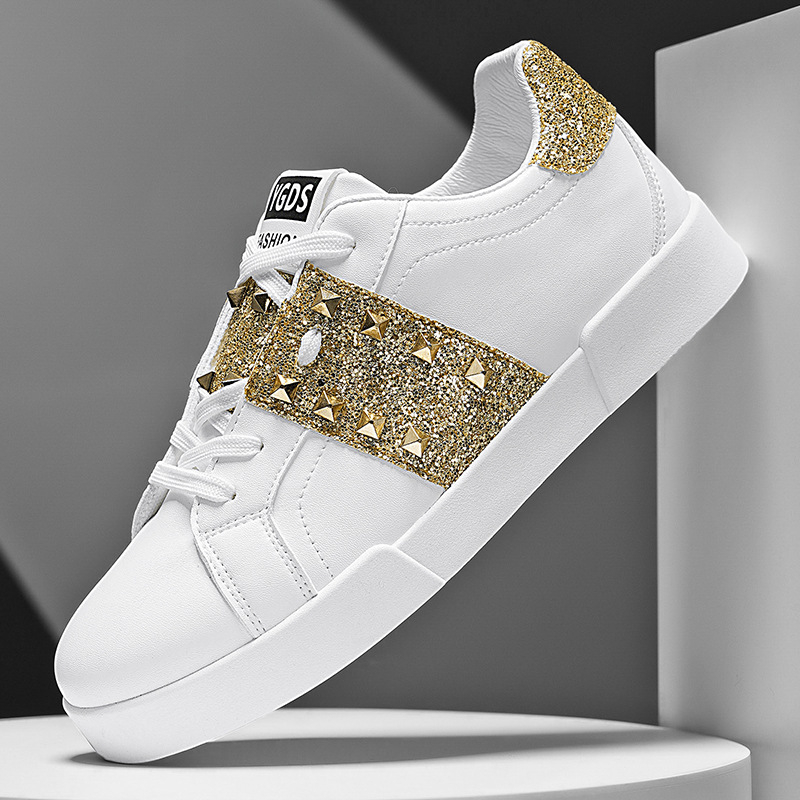 Határokon átnyúló új férfi cipők tavaszi és nyári szabadtéri férfi alkalmi sport lapos cipők lélegző divatos cipők diákoknak és tinédzsereknek