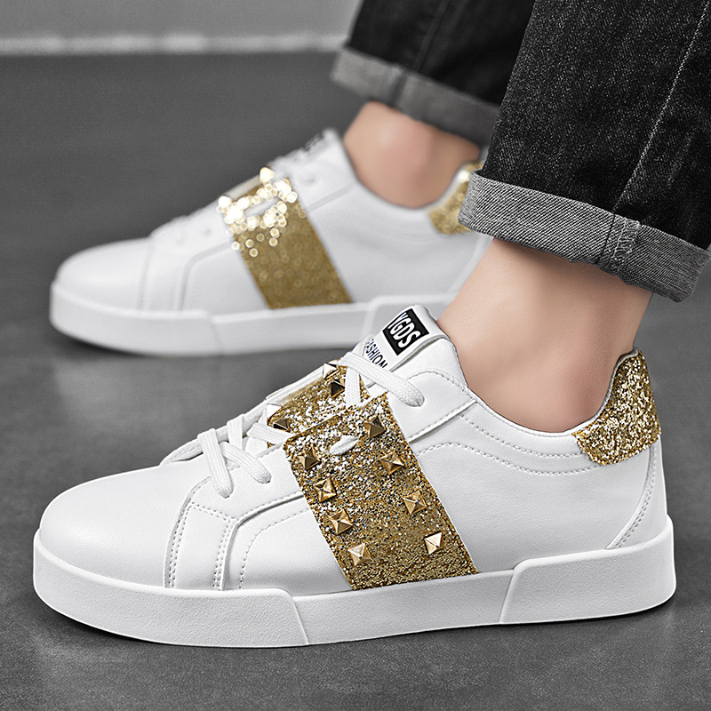 Határokon átnyúló új férfi cipők tavaszi és nyári szabadtéri férfi alkalmi sport lapos cipők lélegző divatos cipők diákoknak és tinédzsereknek