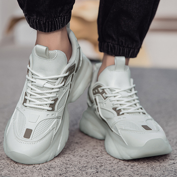 Sügiseks kõrgust suurendavad 6,8 cm meeste tossud, põrutust neelavad paksu tallaga mitmekülgsed isakingad, hingavad igapäevaseks vabaaja trendikad