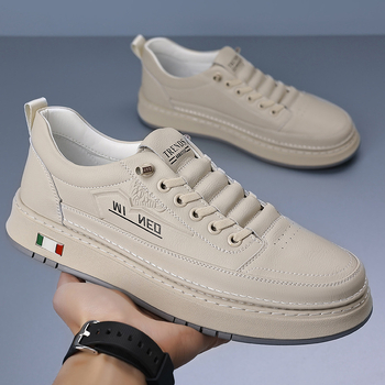 Pánske topánky 2025 Jar Ľahké priedušné Módne nazúvacie ležérne topánky Retro Pánske univerzálne kožené topánky pre mužov