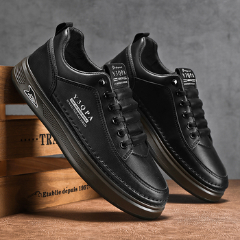 Leto 2024 Nové pánske biele topánky Pánske priedušné ležérne doska topánky Univerzálne športové módne nové pánske topánky