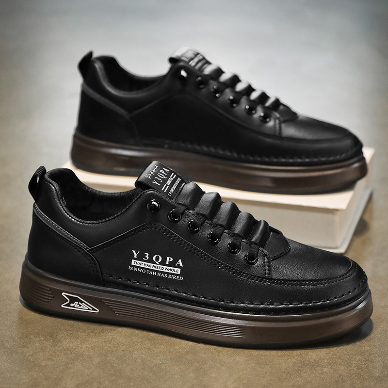 Leto 2024 Nové pánske biele topánky Pánske priedušné ležérne doska topánky Univerzálne športové módne nové pánske topánky