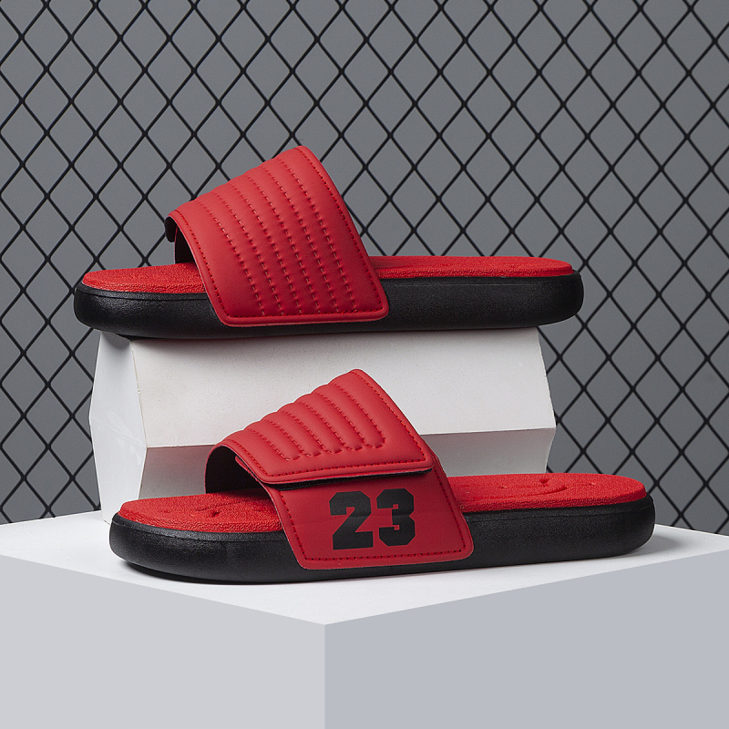 Letné plážové papuče, protišmykové, európske a americké módne pánske slávnostné papuče