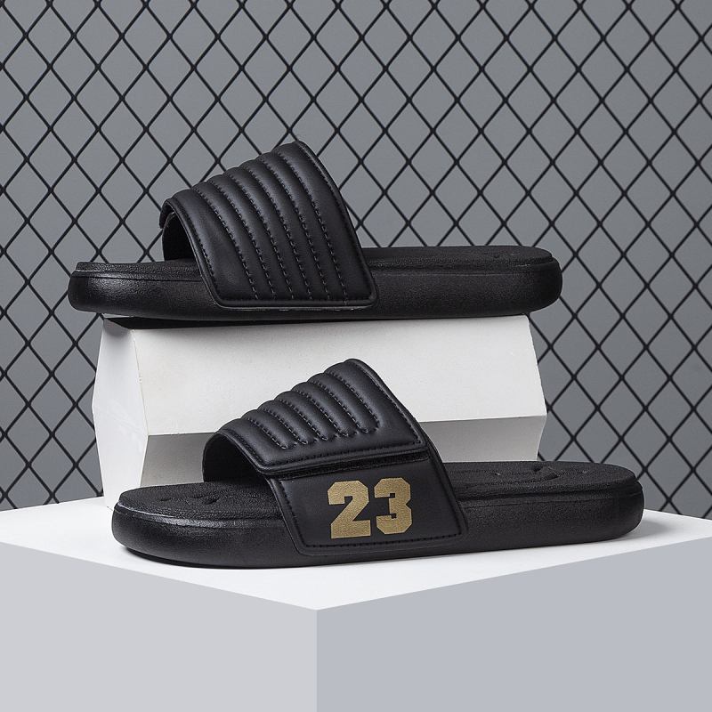 Letné plážové papuče, protišmykové, európske a americké módne pánske slávnostné papuče