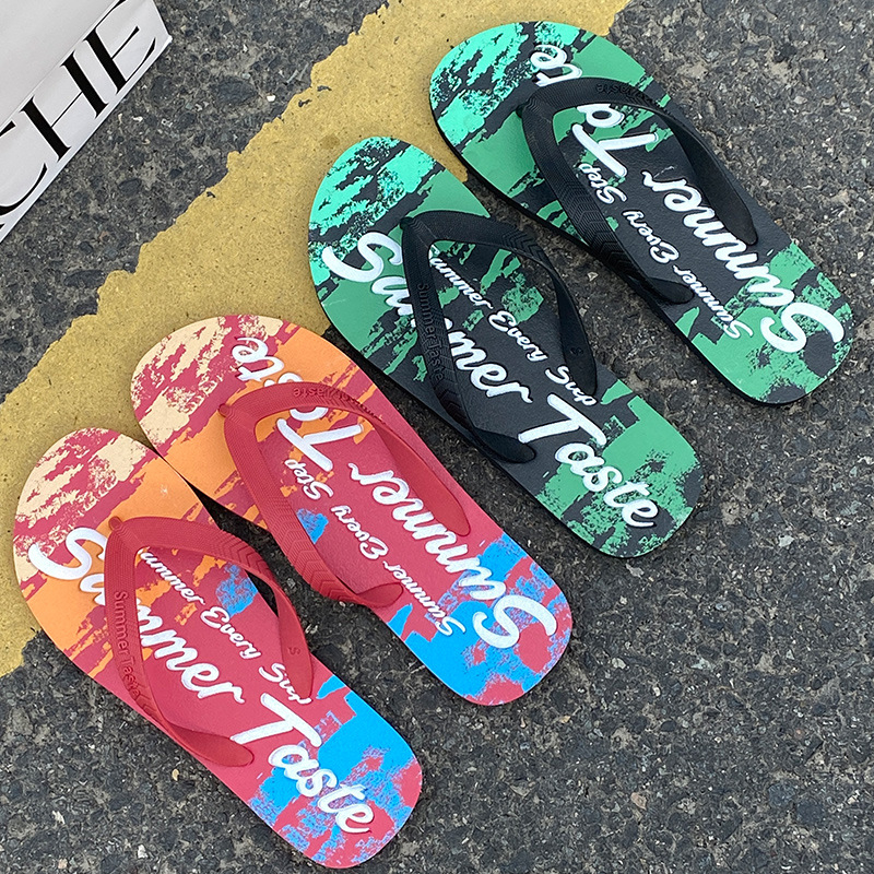 Naujos grafiti stiliaus šlepetės, vyriškos vasaros mados viršutiniai drabužiai, vyriškos šlepetės su asmenybės neslystančiomis šlepetėmis, madingos paplūdimio basutės