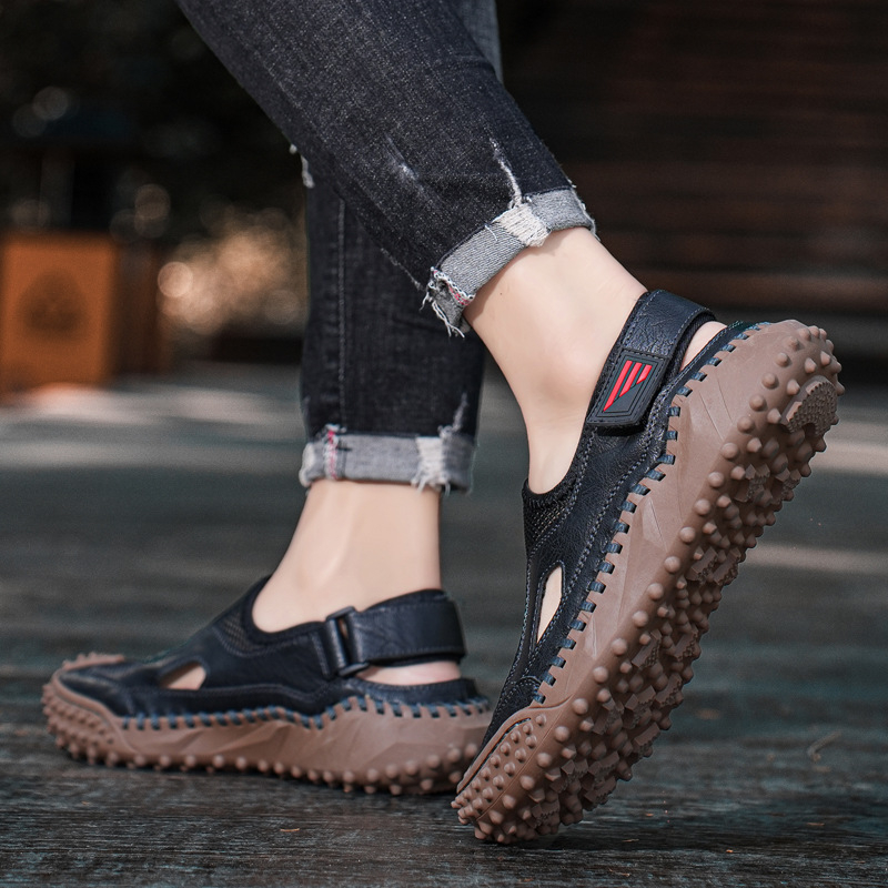 Letné pánske sandále s krytou špičkou z roku 2024, zahraničný obchod, plus size, hrubé podrážky, ručne šité, priedušné, ležérne sieťované topánky