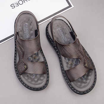 Szandálok nyári új kültéri szandálok kettős felhasználású férfi kültéri csúszásgátló puha talpú alkalmi cipő férfi cipők egy generációnyi haj