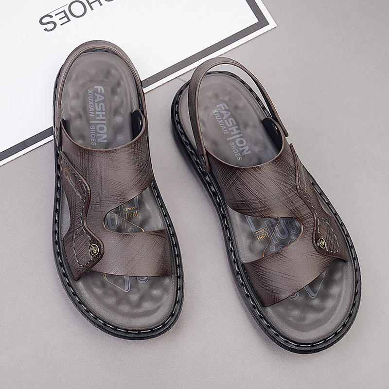 Szandálok nyári új kültéri szandálok kettős felhasználású férfi kültéri csúszásgátló puha talpú alkalmi cipő férfi cipők egy generációnyi haj