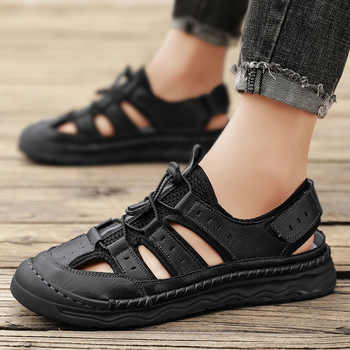 Férfi szandálok 2025 új nyári külső ruházat férfi lélegző hétköznapi apa vezetés határokon átnyúló strandpapucsok ins divatos