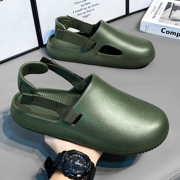 Szandálok Férfi strandruházat Felsőruházat Felsőkategóriás ifjúsági és diákruházat Levehető szandálok és papucsok