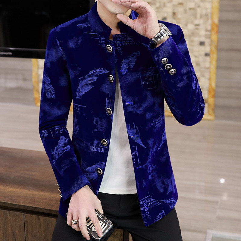 Vīriešu 2024. gada matu mēteļa paaudze, jauna apkakles vīriešu modes skaists mētelis ar apkakli.