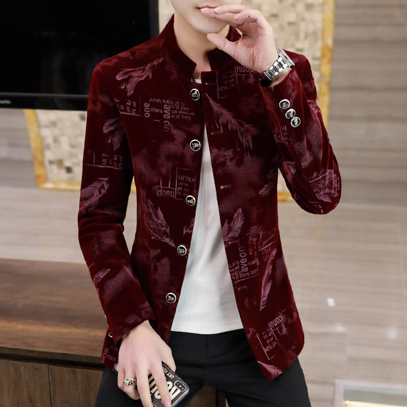 Vīriešu 2024. gada matu mēteļa paaudze, jauna apkakles vīriešu modes skaists mētelis ar apkakli.